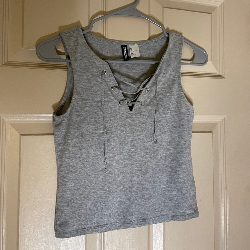 H&M cropped v neck lace up top